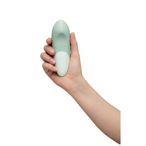 Womanizer Vibe Lay-On Sage - cichy model z technologią UltraWave, IPX7